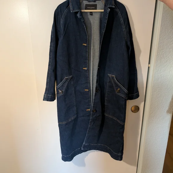 Banana Republic Blue Jean Jacket Relaxed Fit - Picture 1 of 9